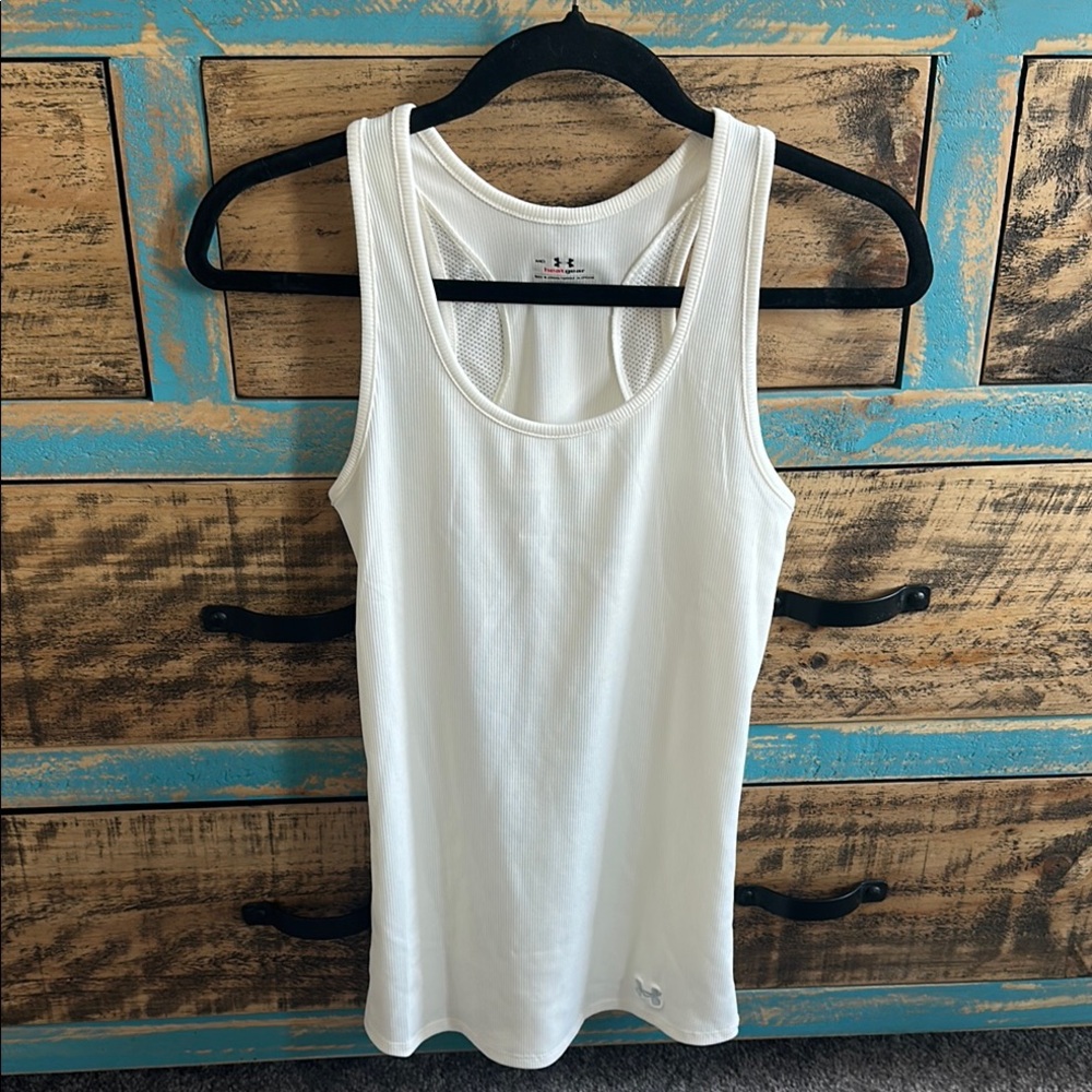 🪢NWOT🪢 Bundle 5 items @ 10$, pay only 30$ - Under Armour Off White Tank Top